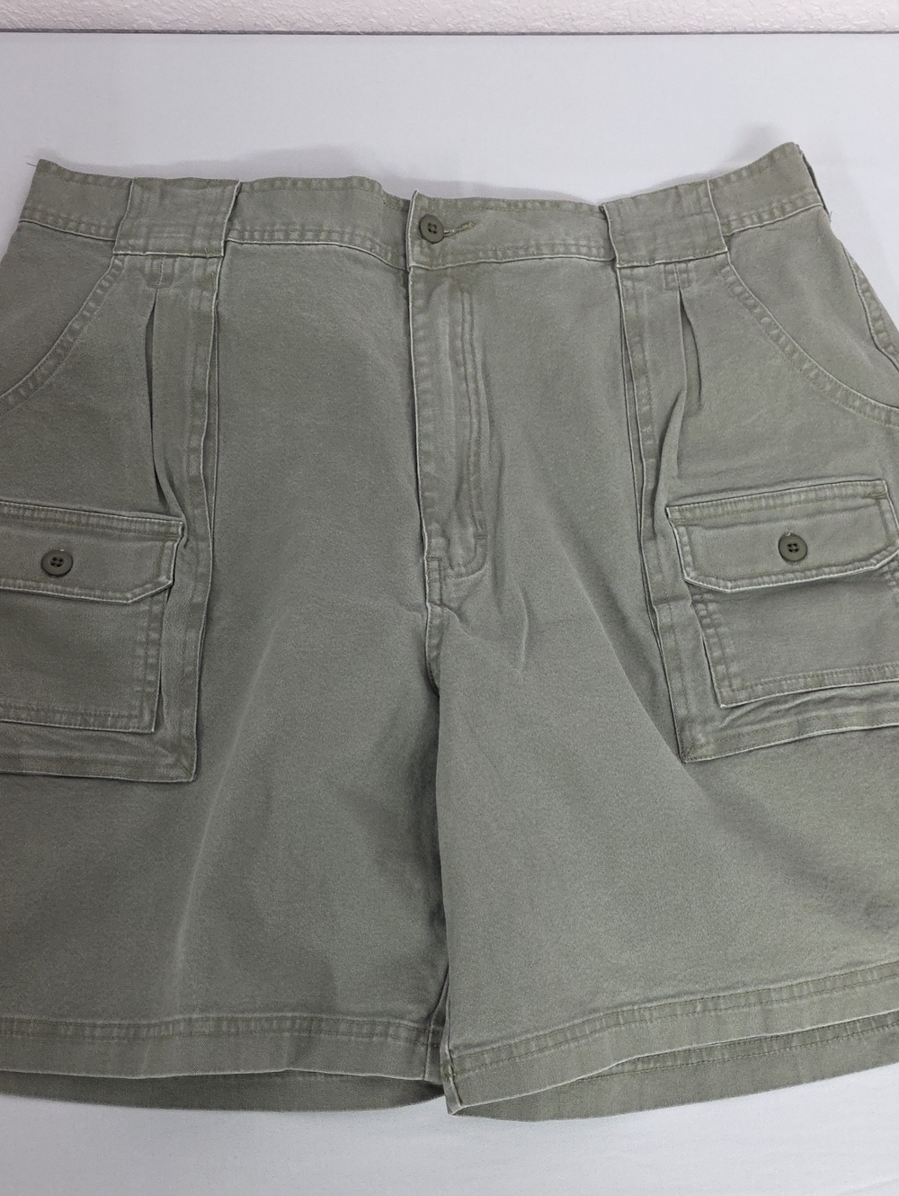 Cabela's Women's Hiker Cargo Utility  Shorts Olive Green Size 20